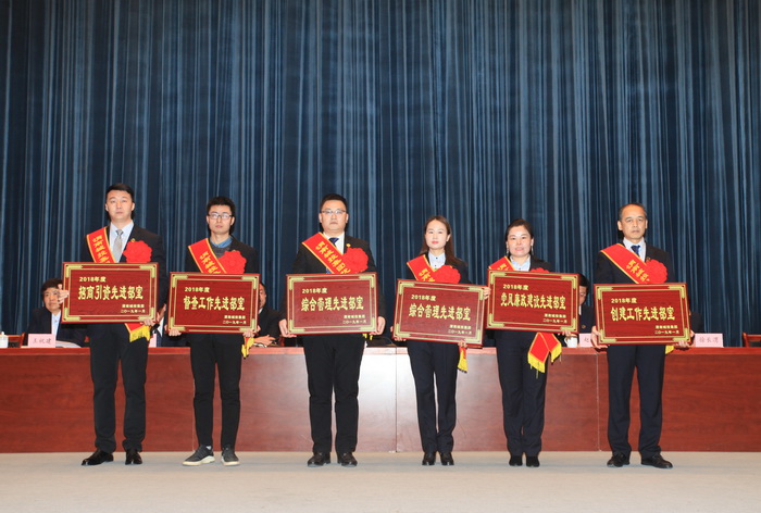 3CϹ鹤hL(fng)O(sh)Y(chung)M(jn).jpg
